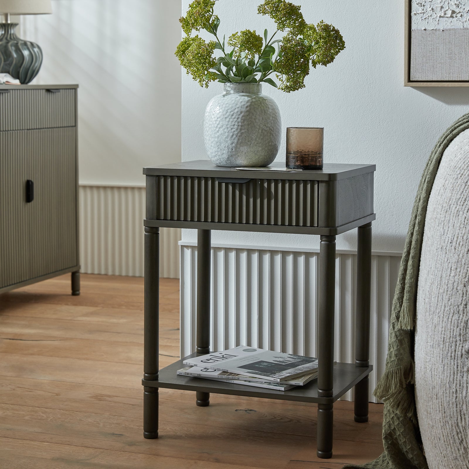 Reed Collection 1 Drawer Side Table – Haffertys