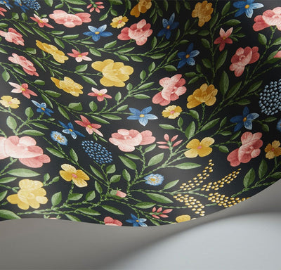 Court Embroidery Wallpaper